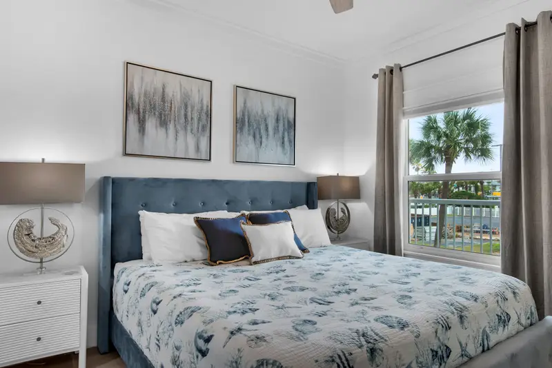 Destin Diamond photo 12