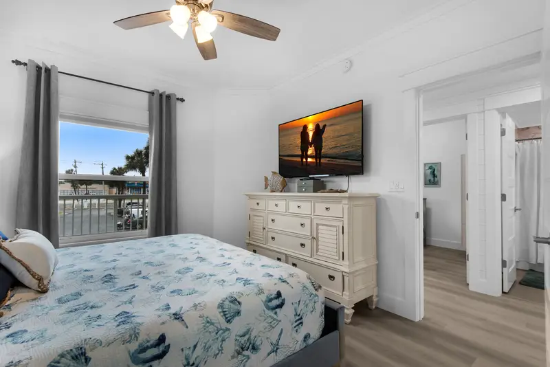 Destin Diamond photo 13