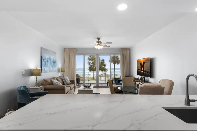 Destin Diamond photo 2