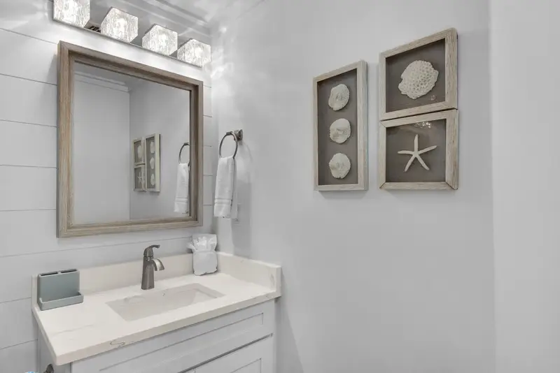 Destin Diamond photo 20