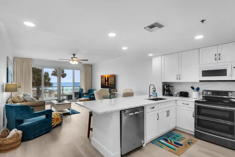 Destin Diamond photo 7