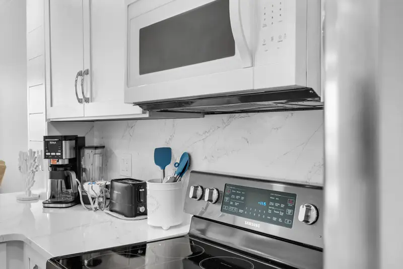 Destin Diamond photo 9